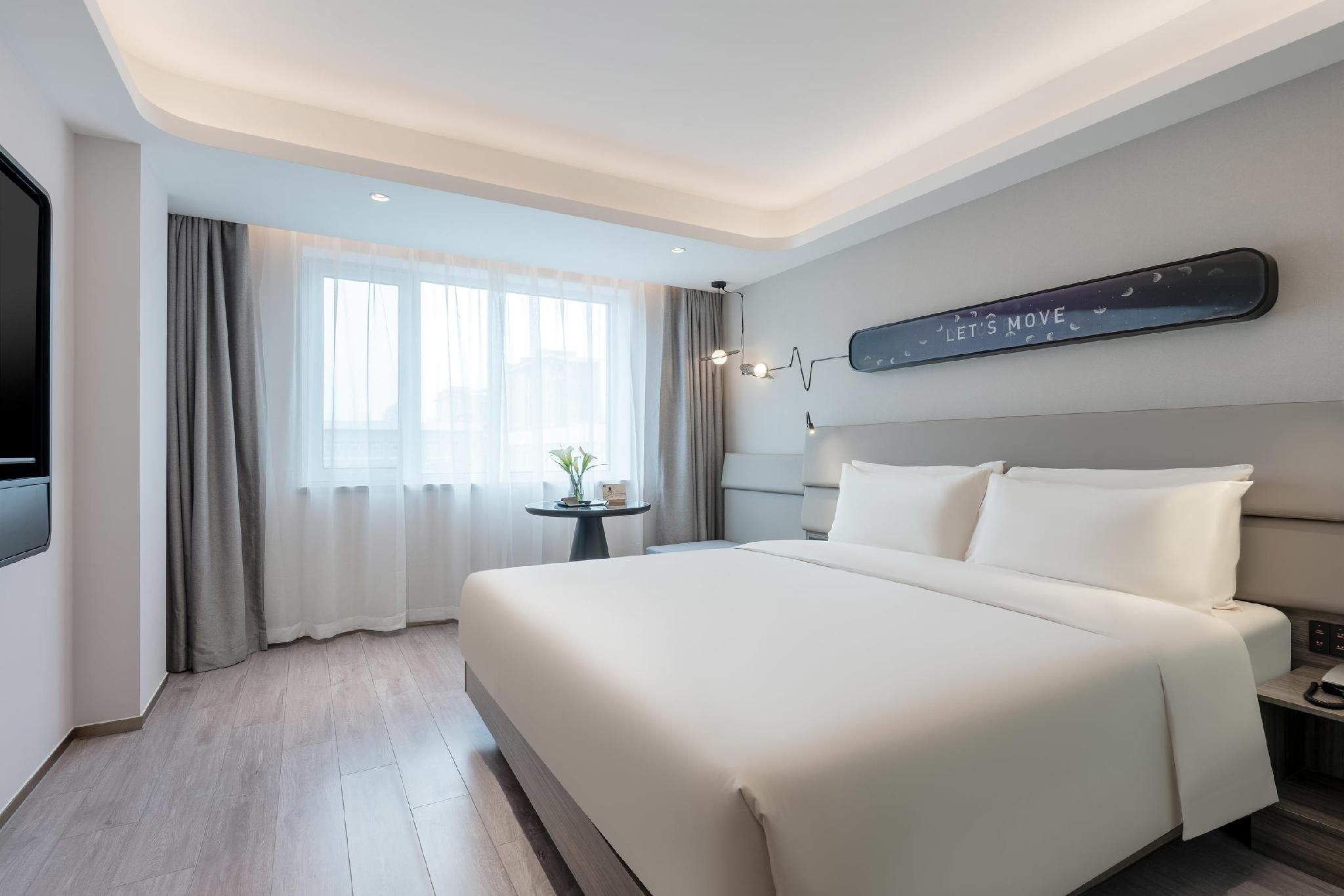Comfort Queen Room