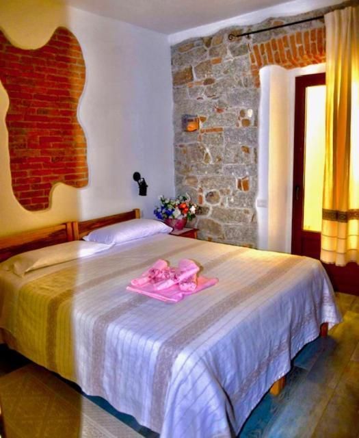 Single Room with Private External Bathroom