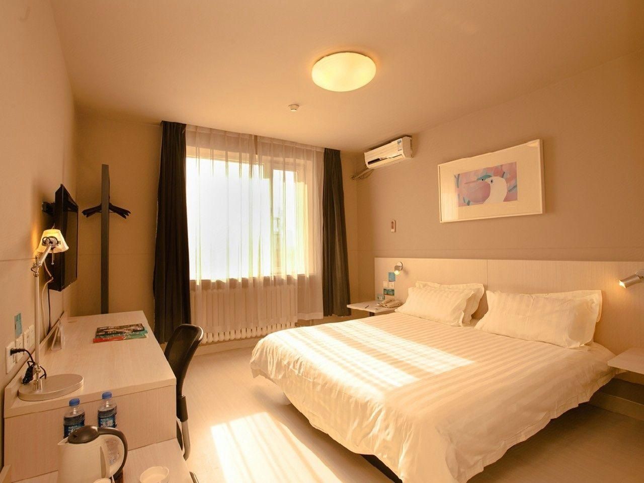 Business Standard Room B