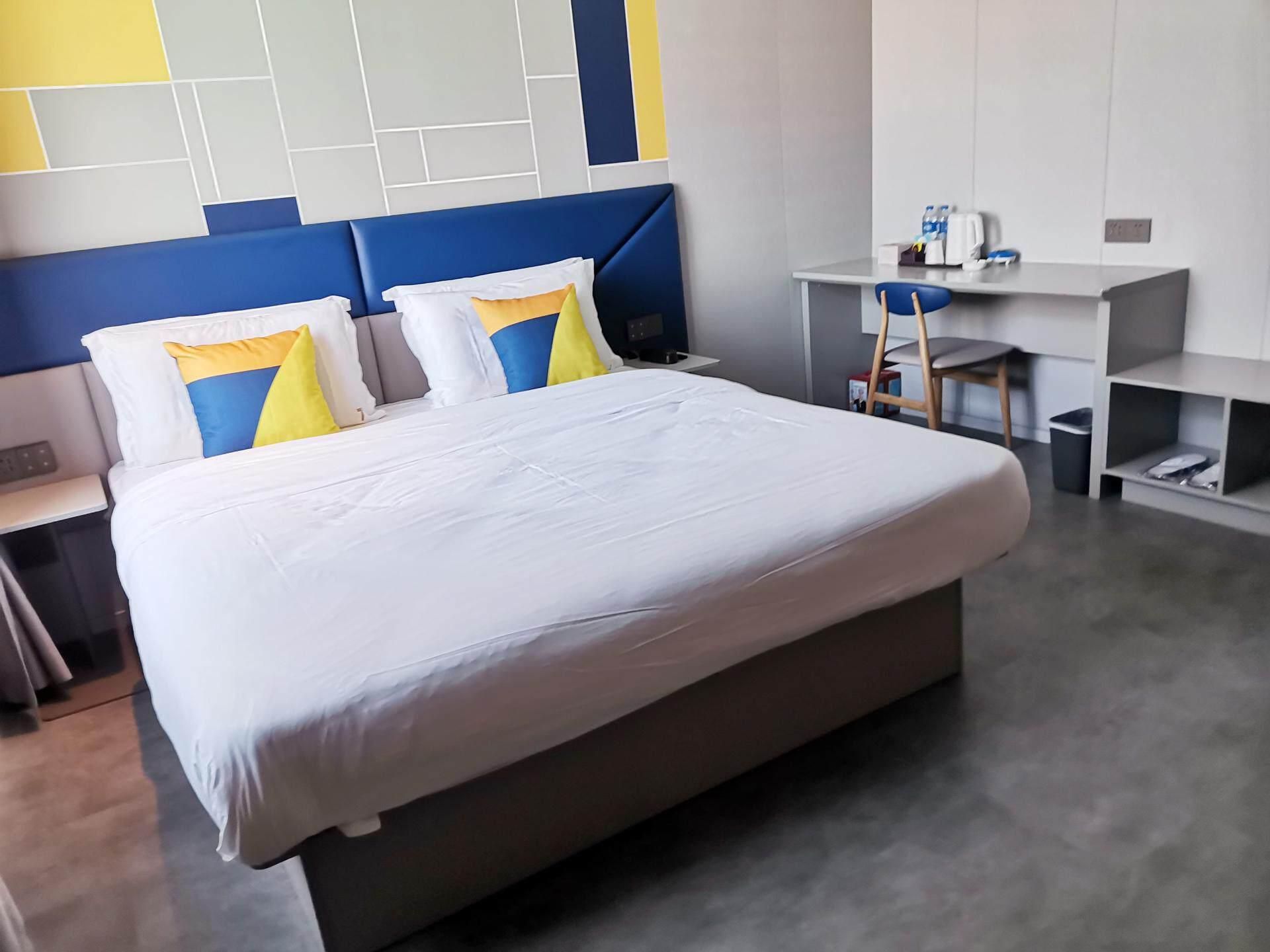 7 Days - New 1 Bed Room