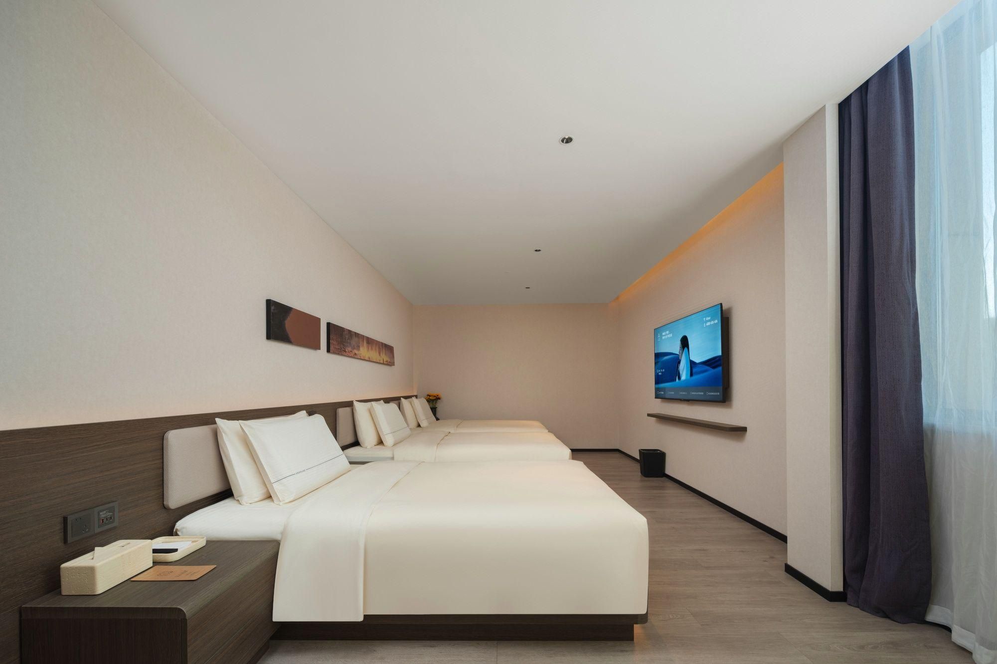 Atour - Premier Girlfriends Room