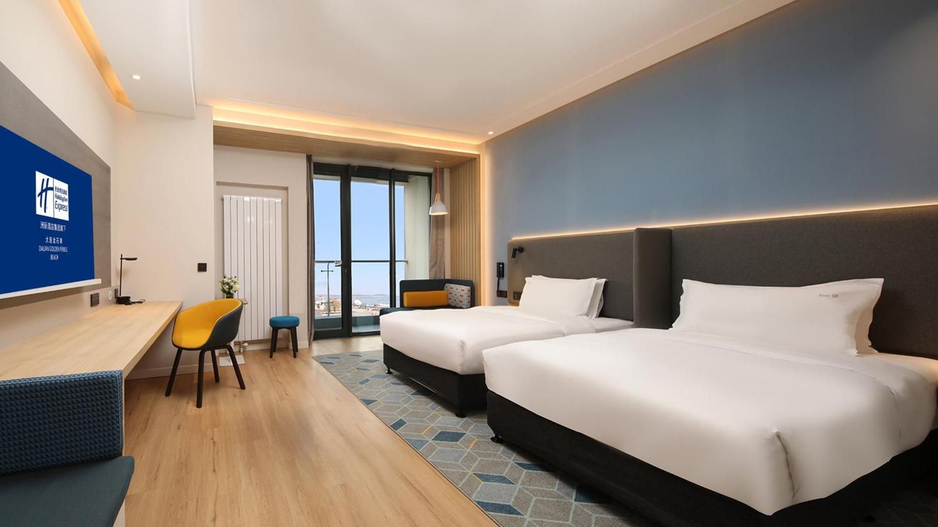 Large Twin Room with Sea View