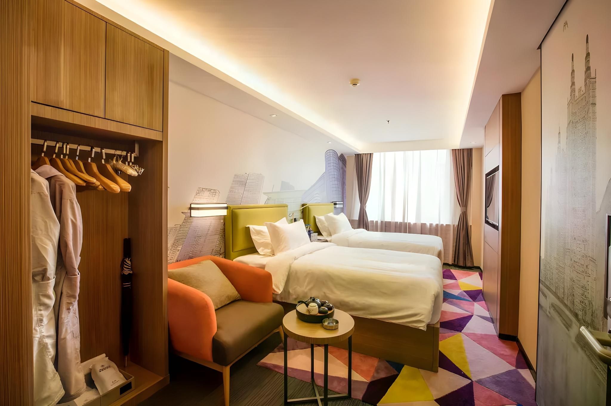 Twin Room with City View
