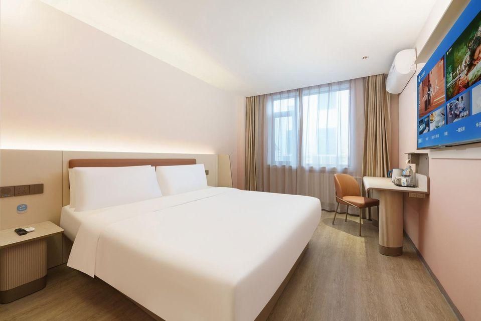 Business Queen Room