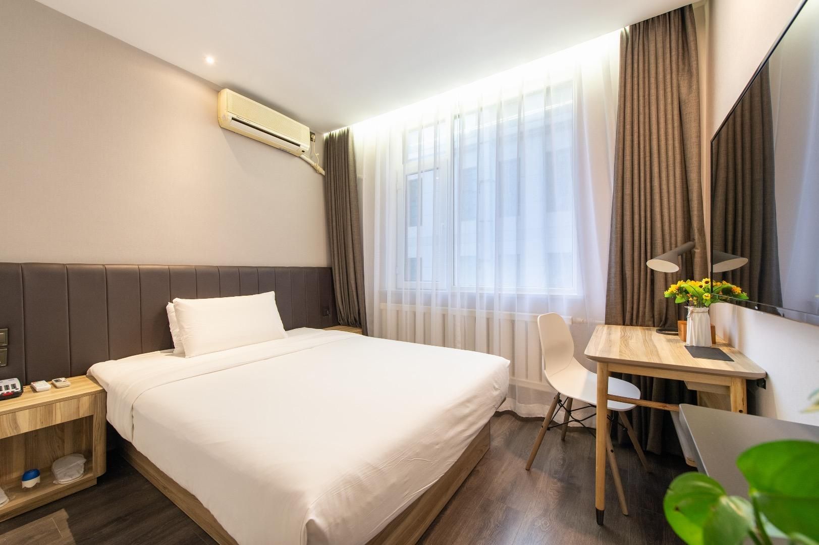 Huazhu - Room With Bed
