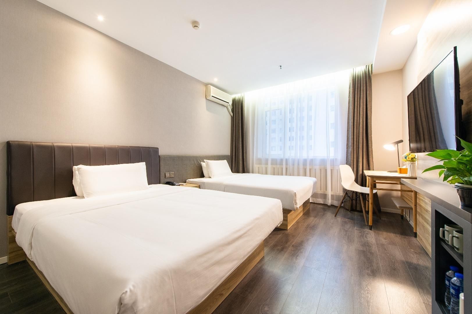 Huazhu - Family Room