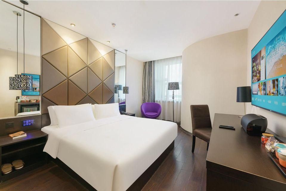 Hotel Queen Room