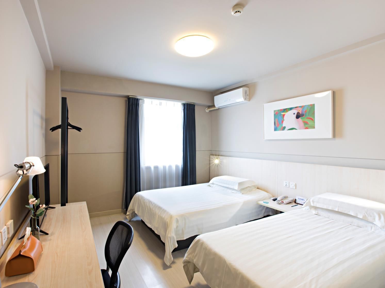 WH - Standard Daxiao Twin Room