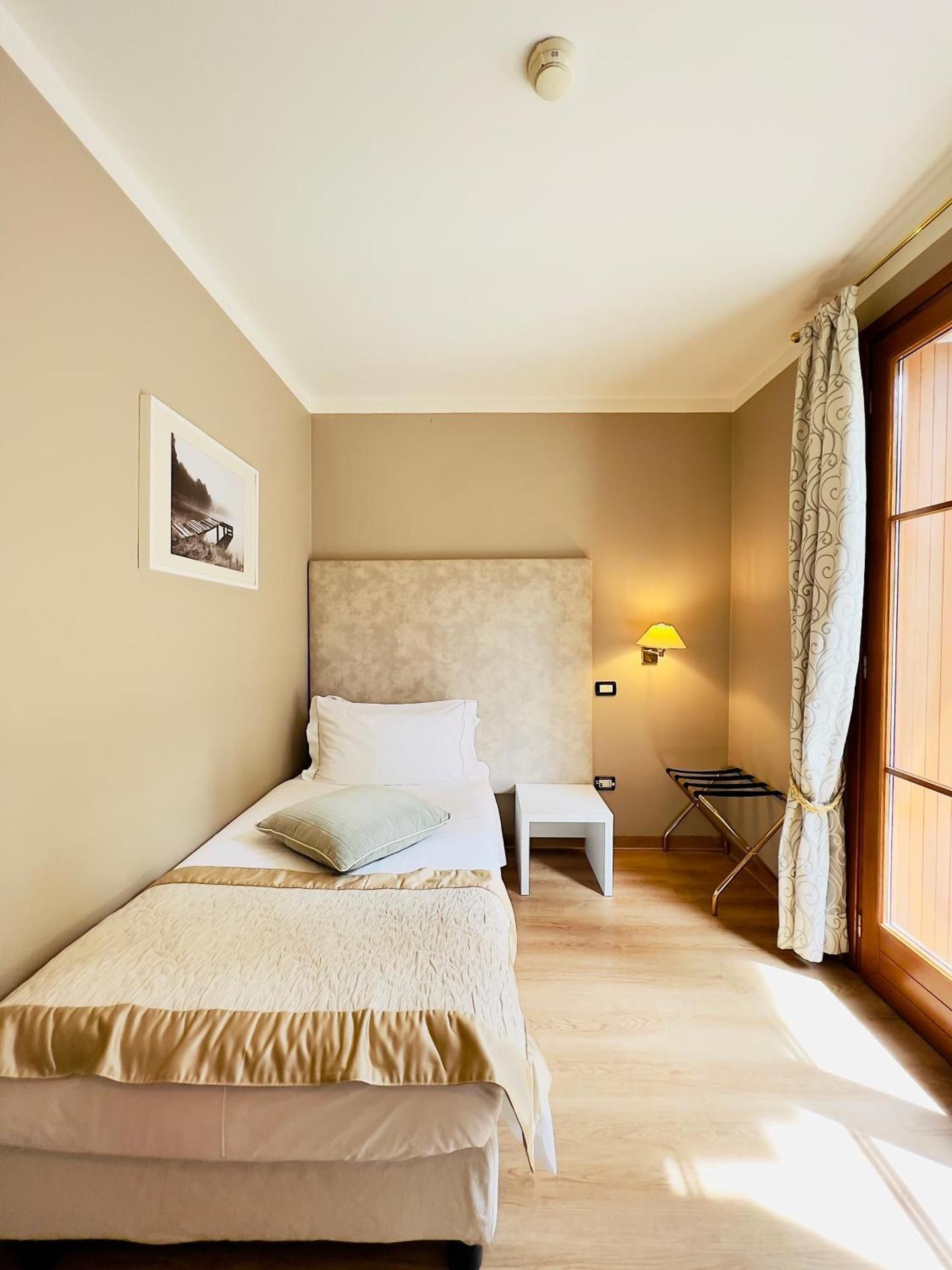 Small Single Room