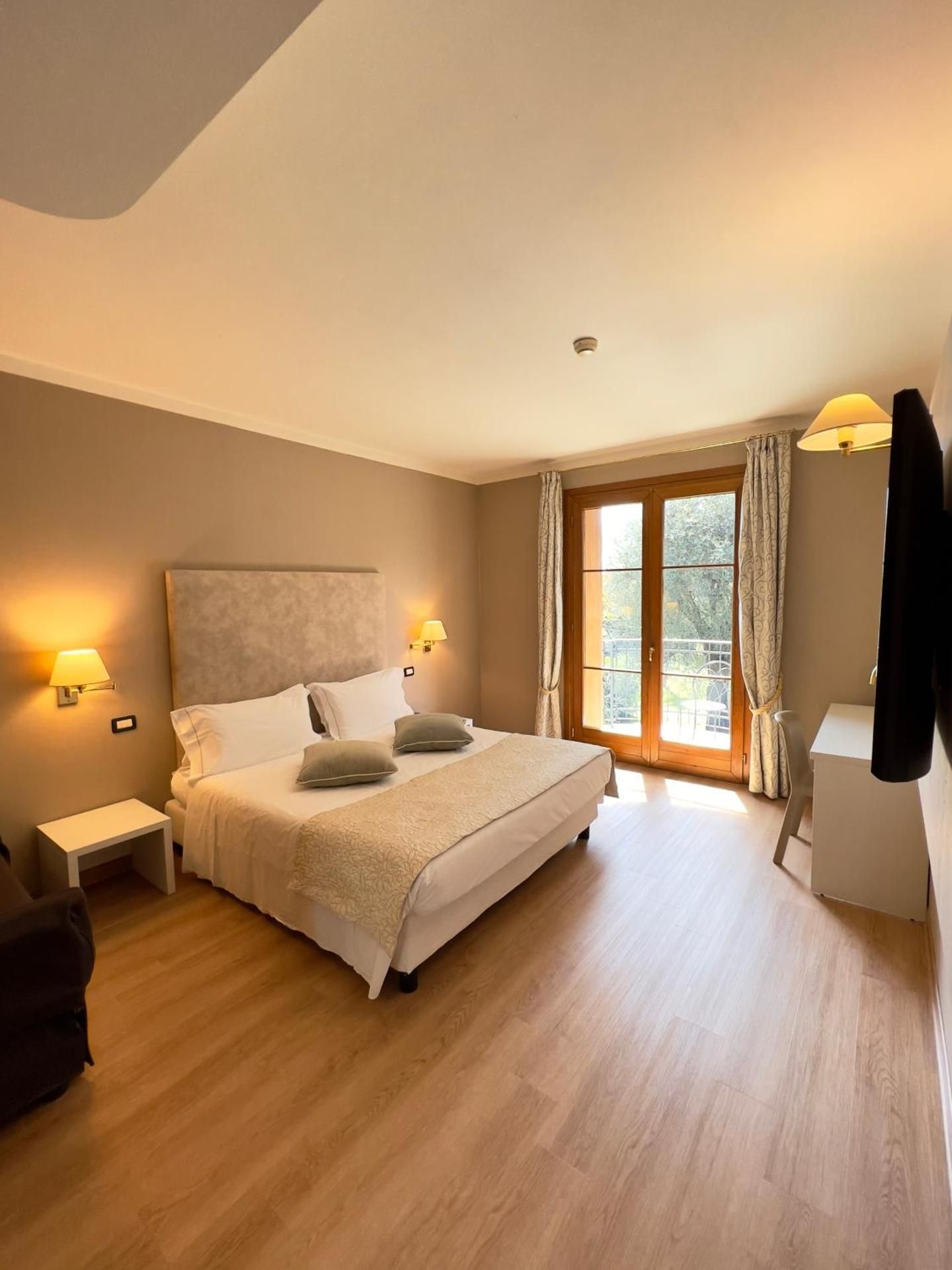 Superior Double Room with Balcony