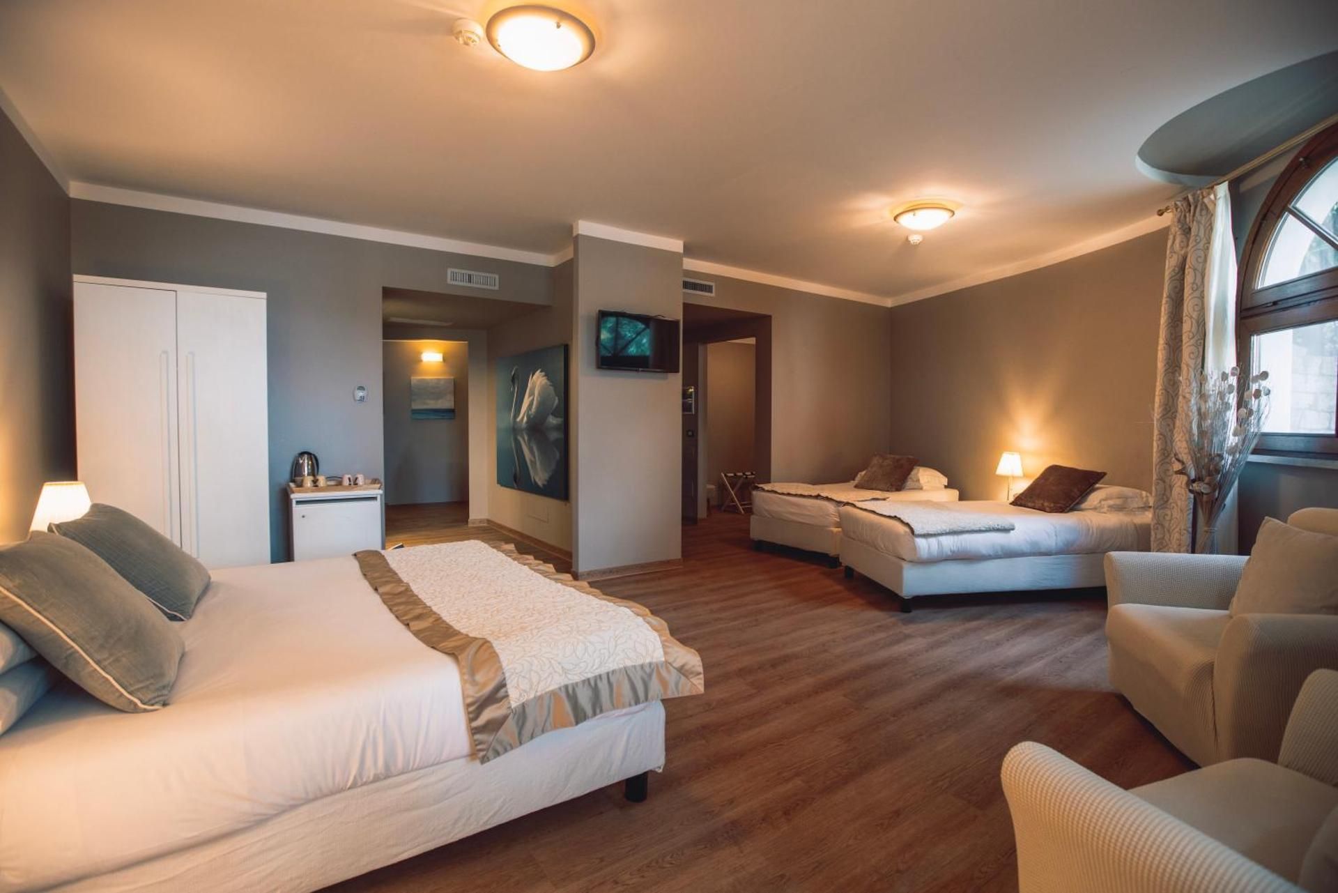 Deluxe Family Room