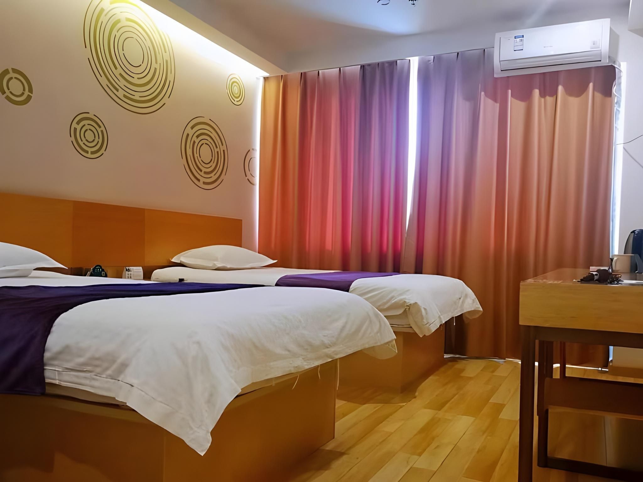 Twin Business Room