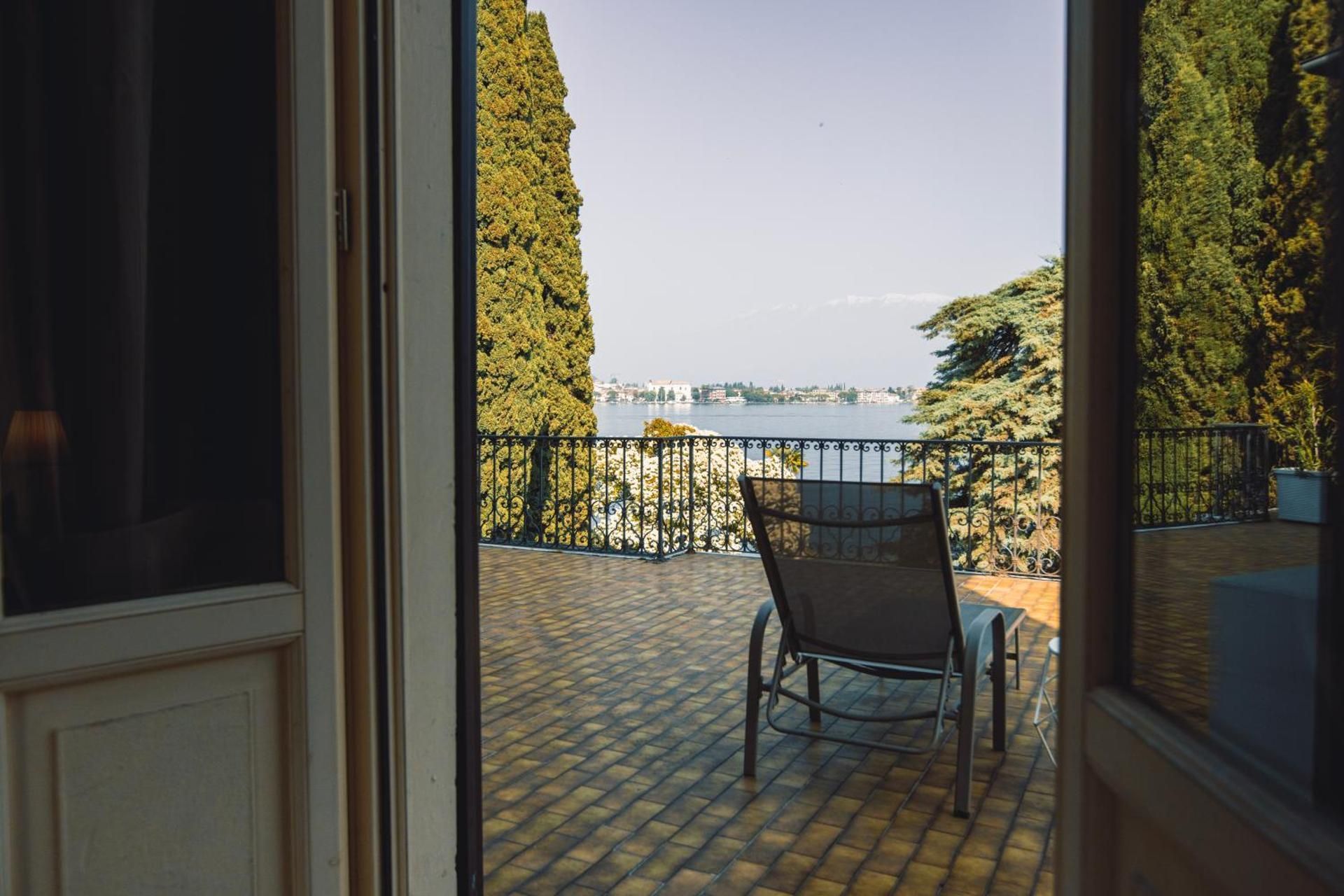 Superior Double Room with Lake View
