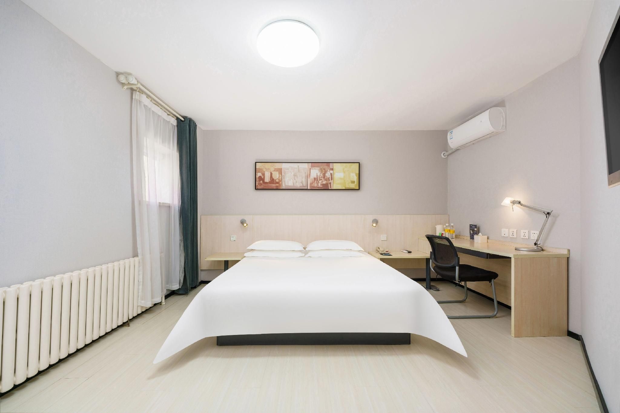 WH - Superior Bed Room
