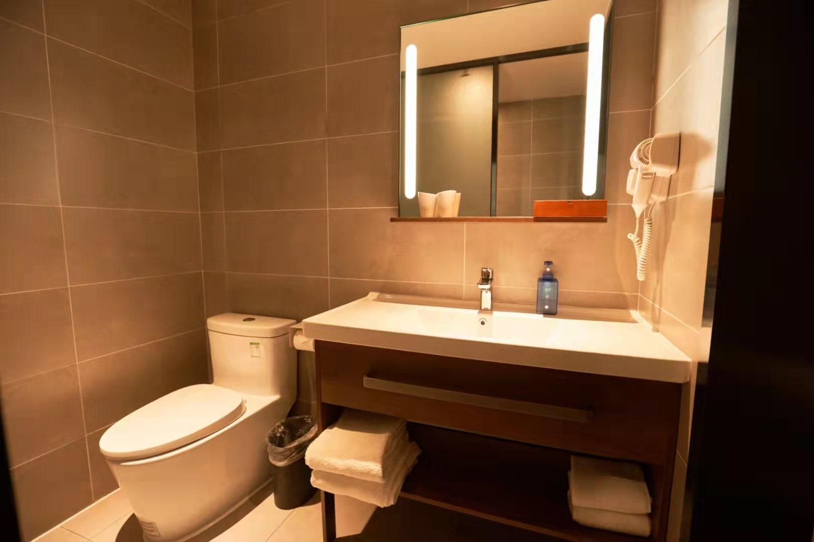 Huazhu - Business Bed Room