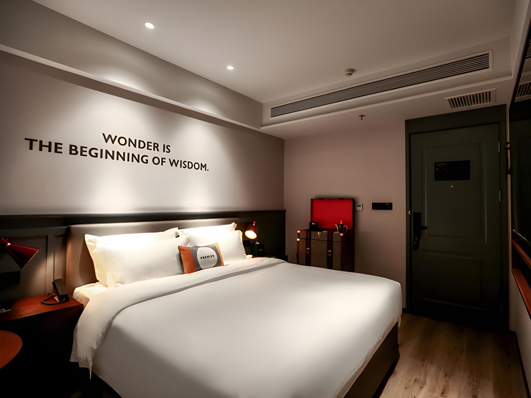 Dossen - Deluxe Bed Room