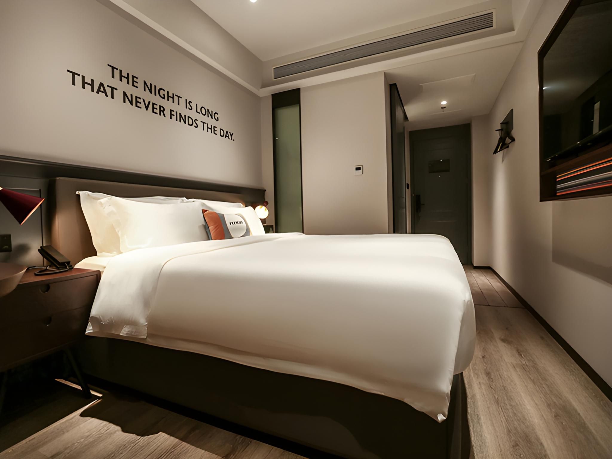 Dossen - Standard Bed Room