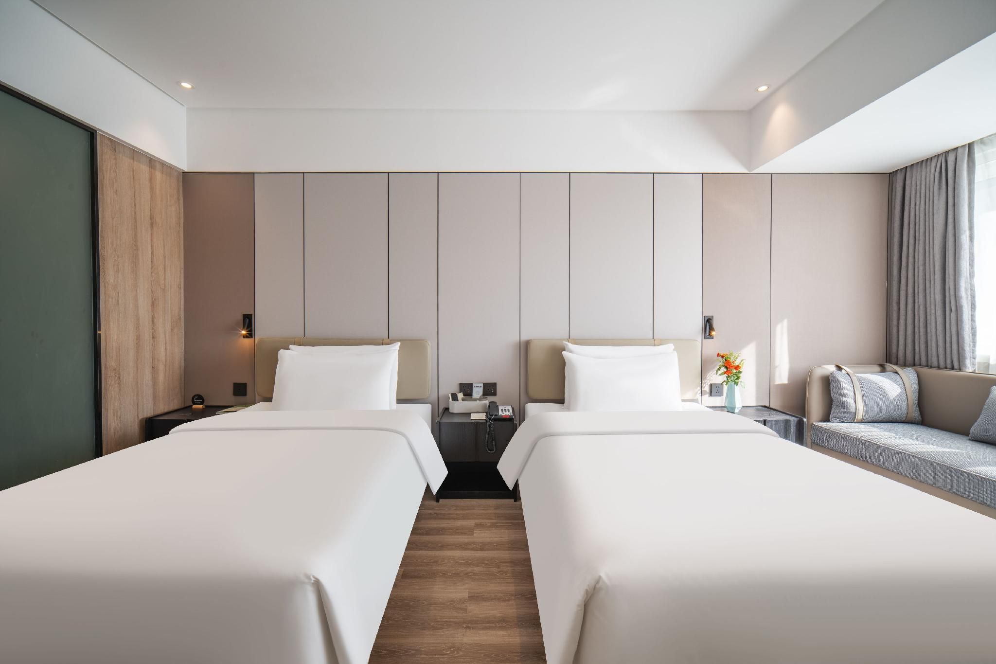 Elegant Twin Room