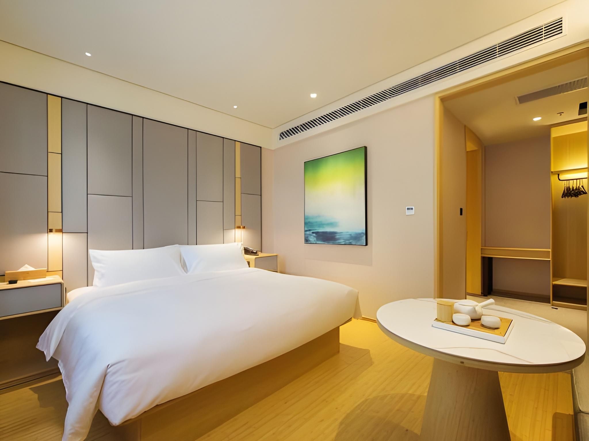 Huazhu - Superior BedRoom