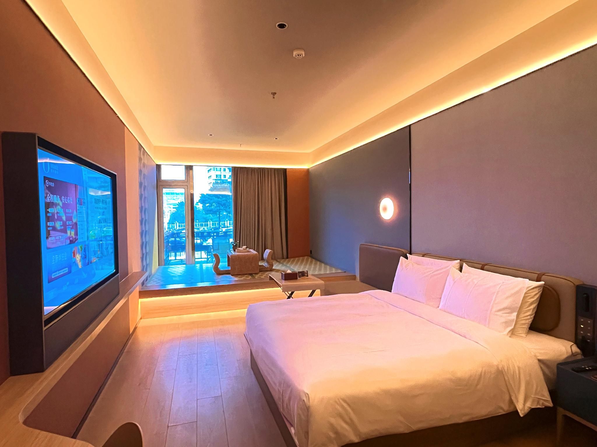 Huazhu - Garden Bed Room