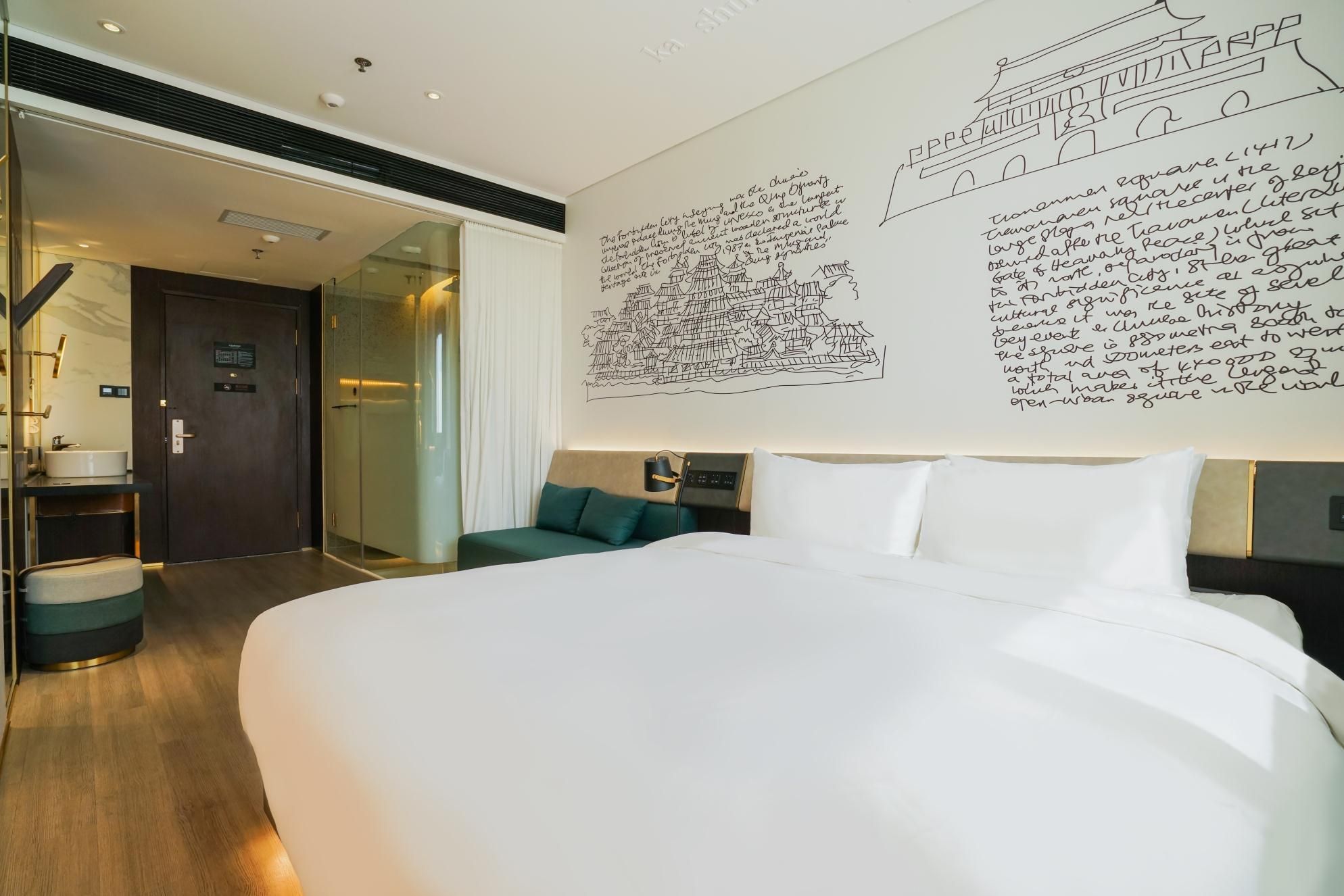 Huazhu - Huange Bed Room