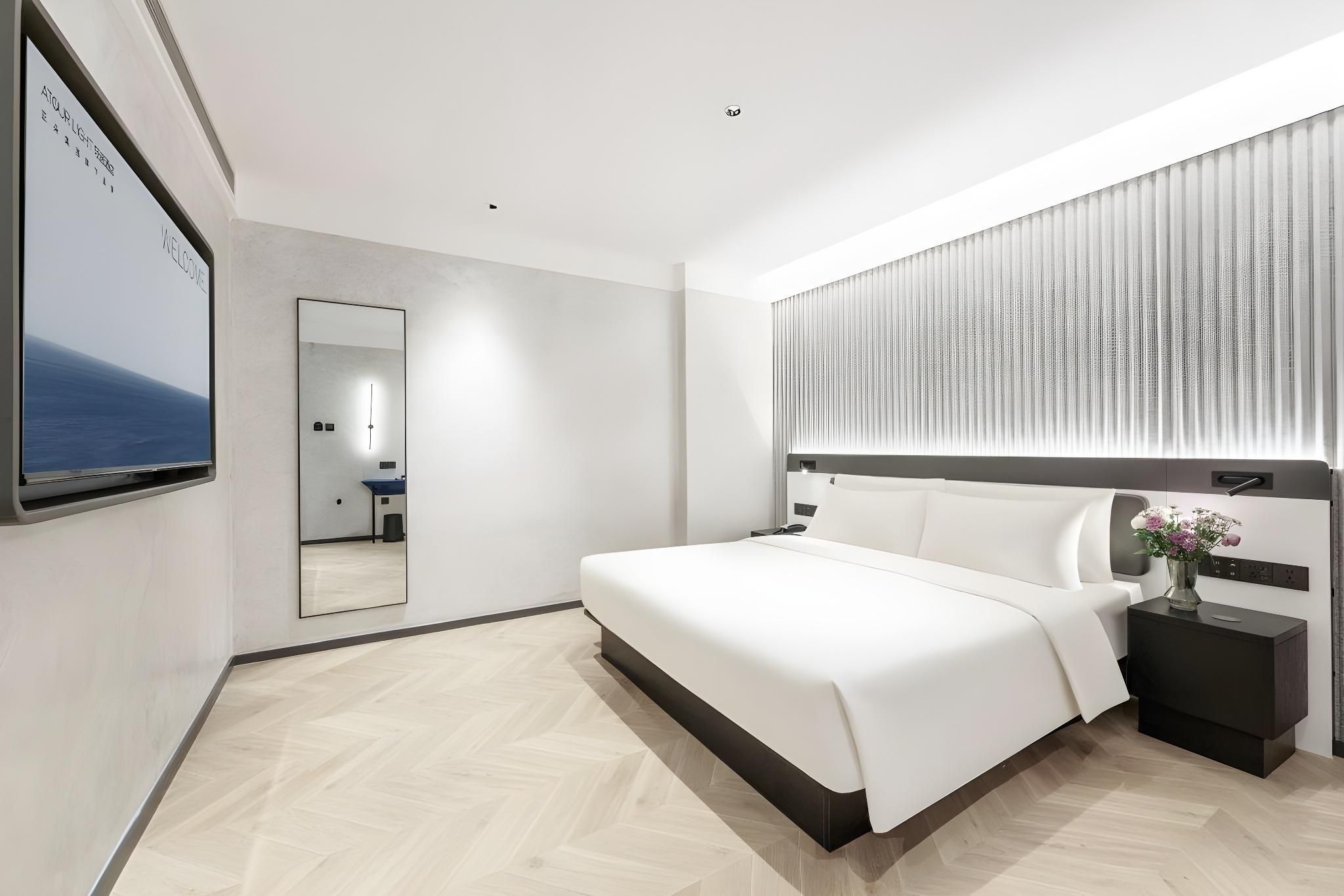 Comfort Queen Room
