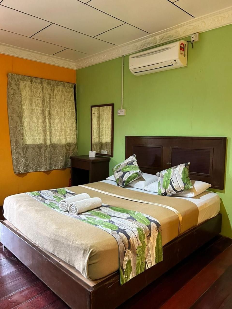 Superior Queen Room