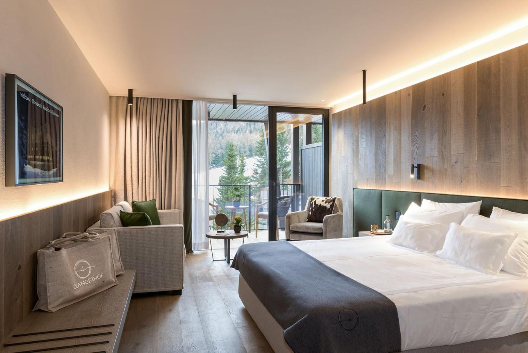 Superior Double or Twin Room with Terrace