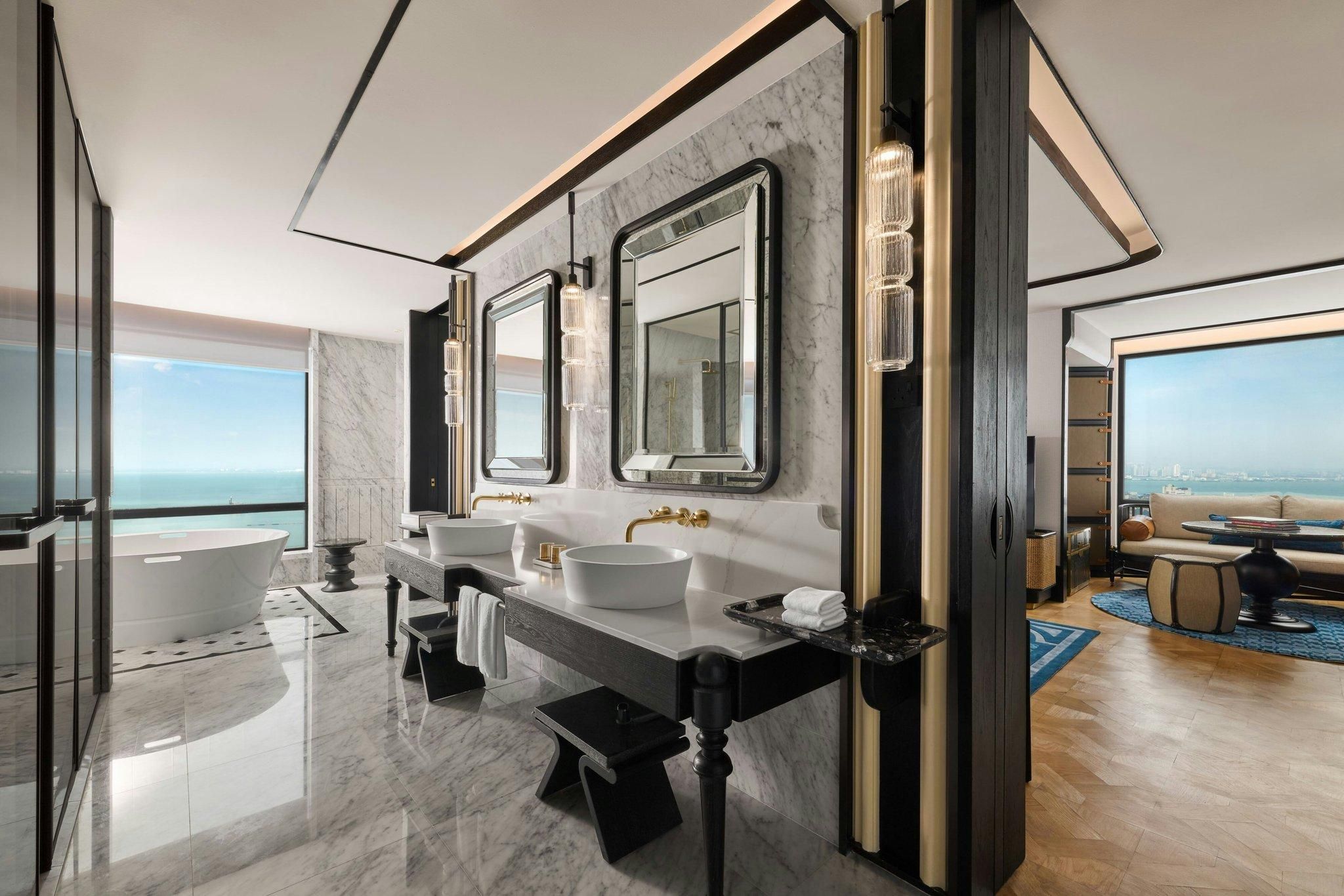 Silver Suite, 2 Bedroom Presidential Suite, Bedroom 1: 1 King, Bedroom 2: 2 Twin, Skyline View