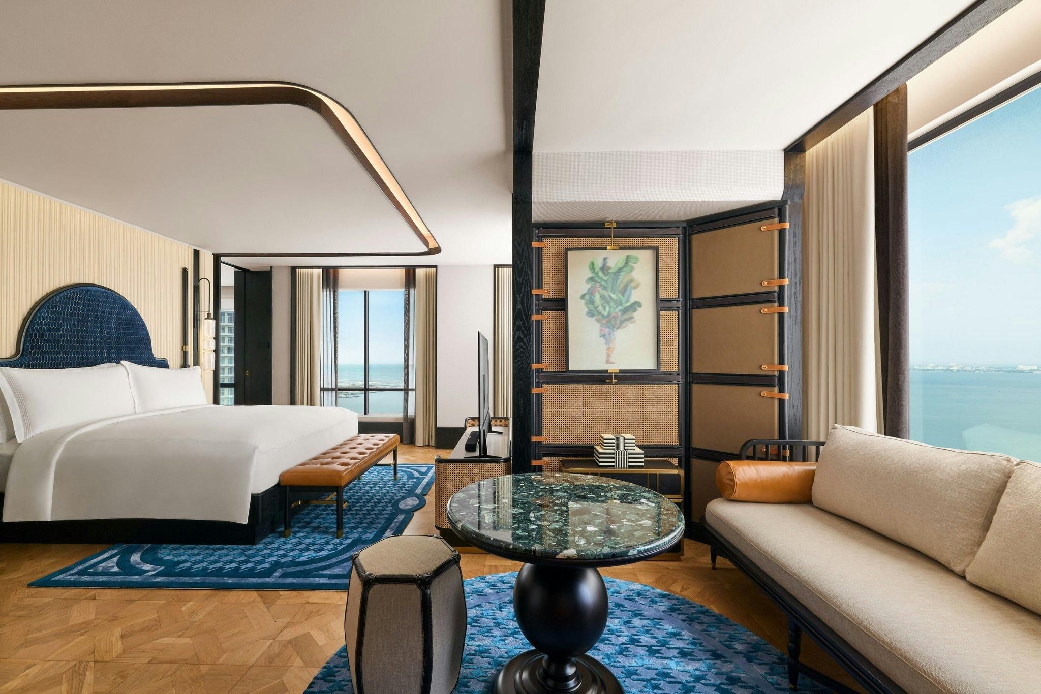 Silver Suite, 2 Bedroom Presidential Suite, Bedroom 1: 1 King, Bedroom 2: 2 Twin, Skyline View