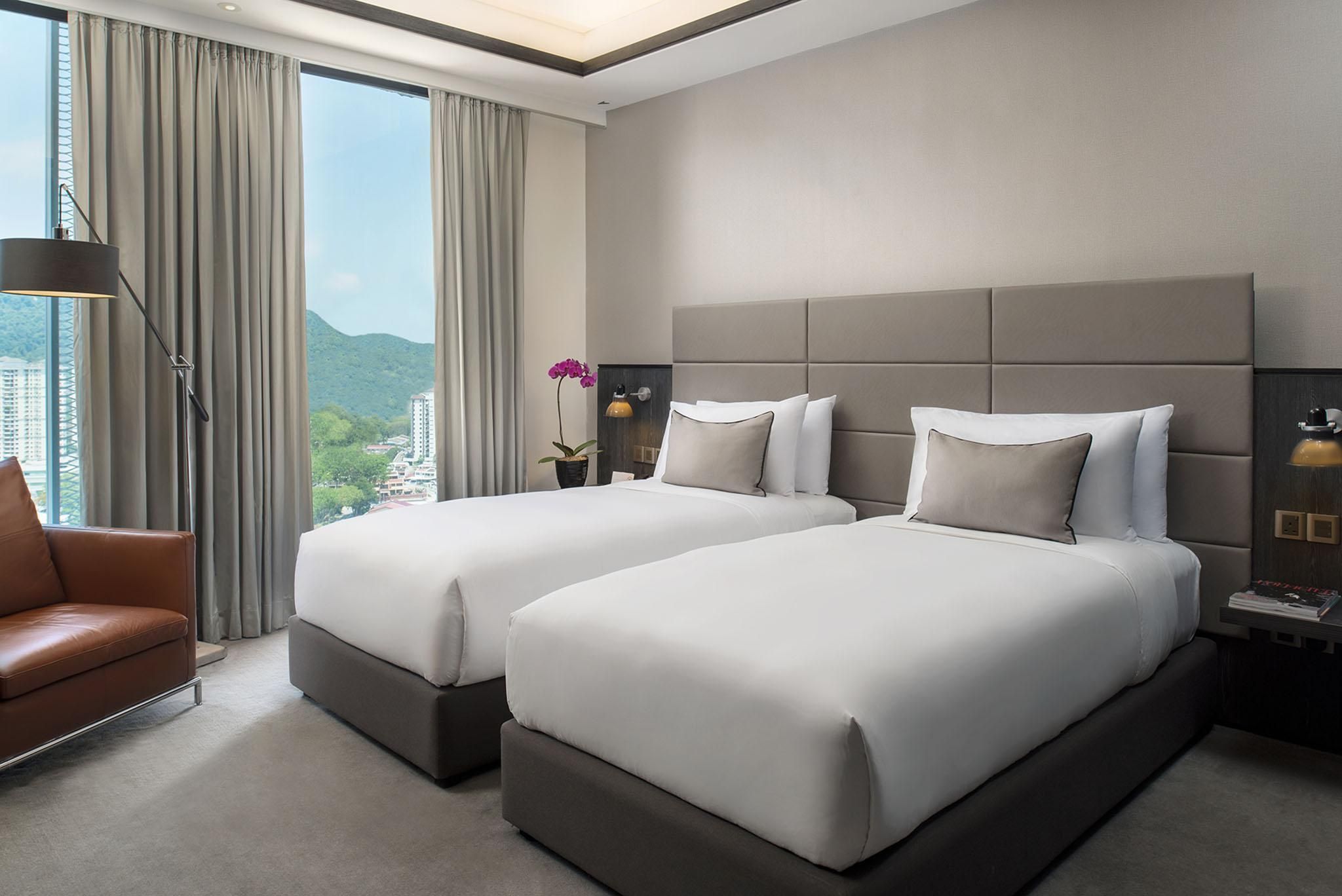 G Hotel Kelawai Deluxe Room 3