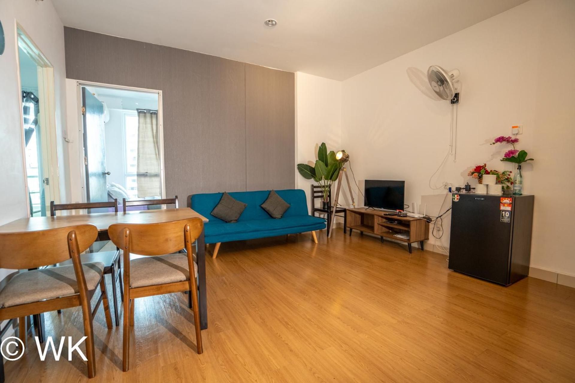 Two-Bedroom Apartment with Balcony and Sea View