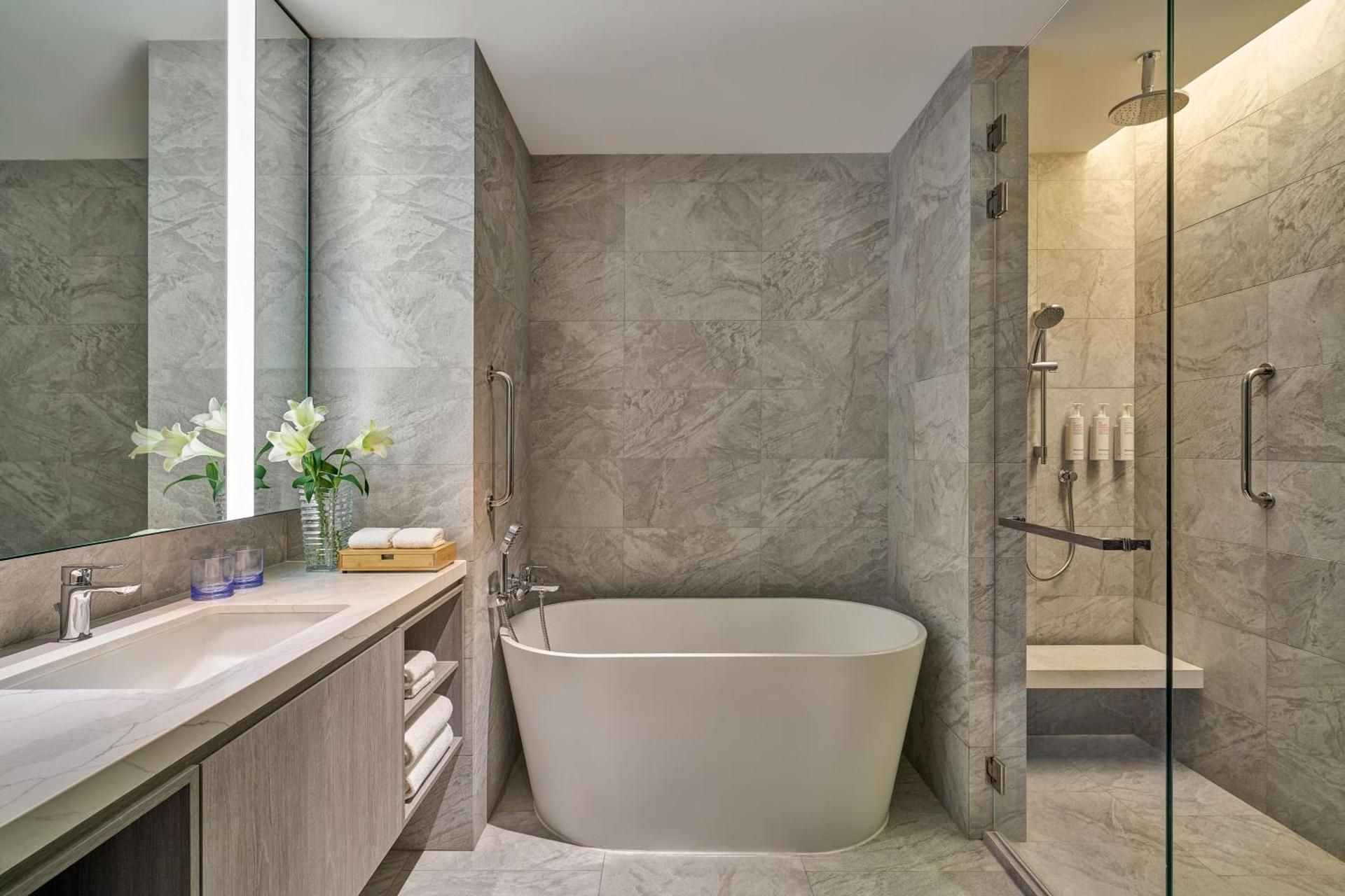 Two-Bedroom Apartment with One King and Two Twin Beds - Two Bathrooms