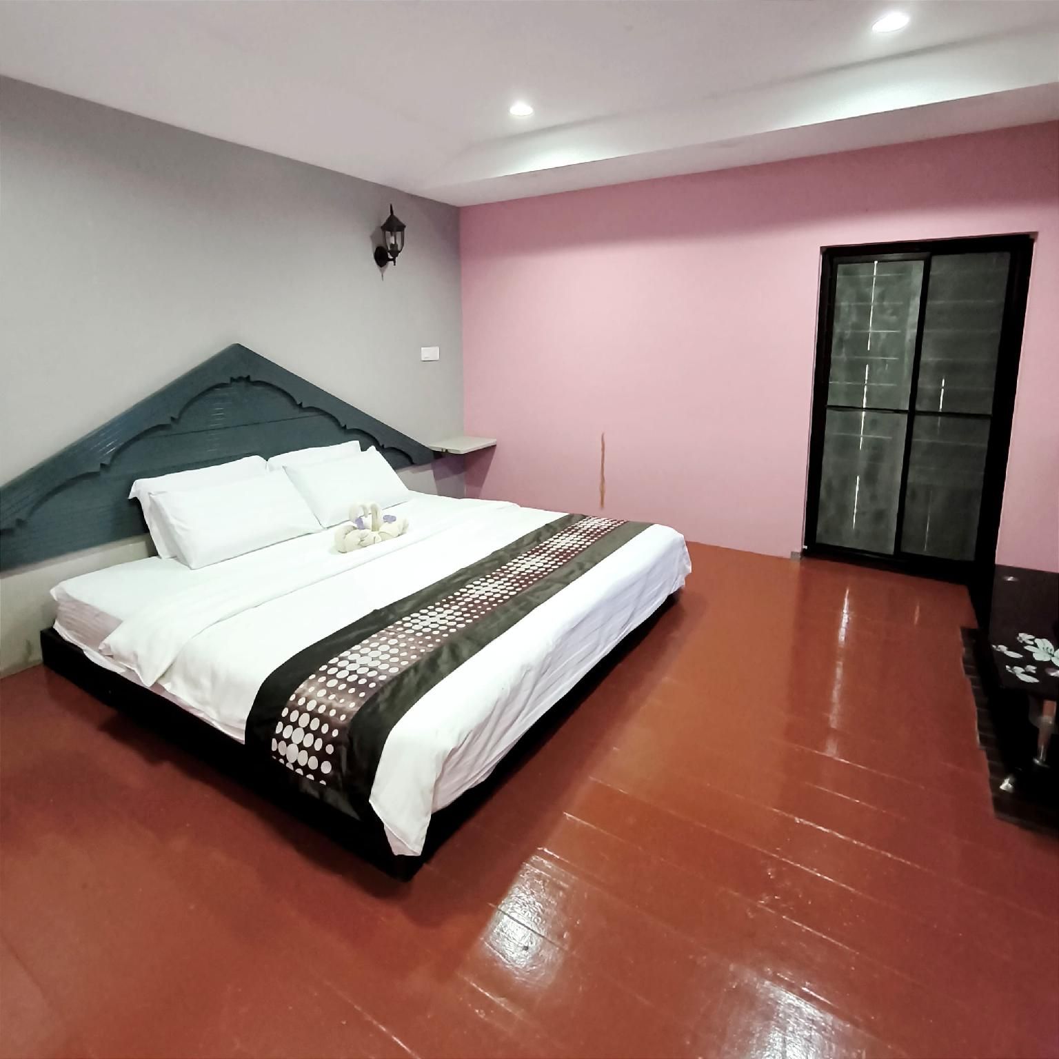Premium King Room