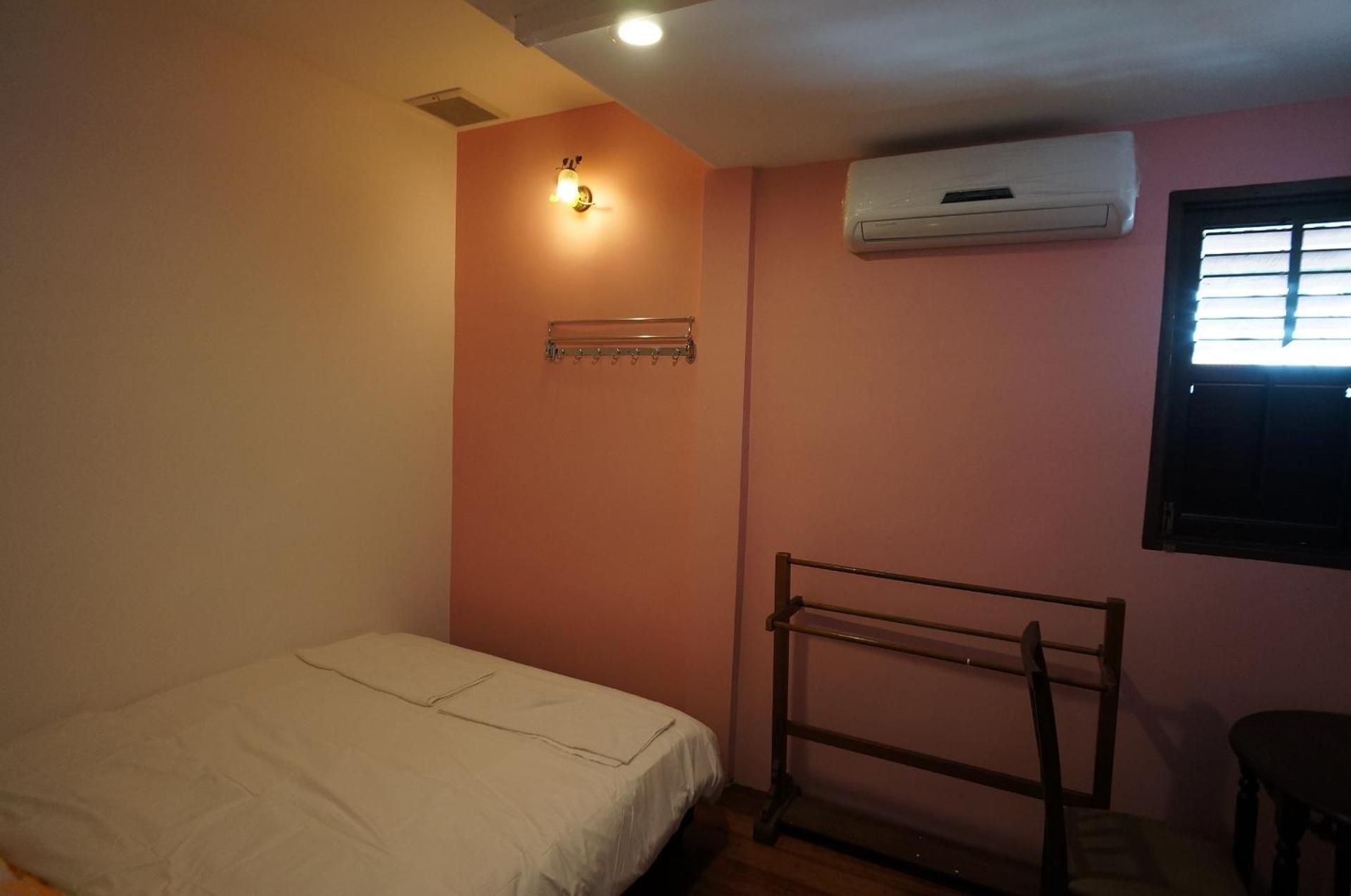 Standard Double Room with Shared Bathroom