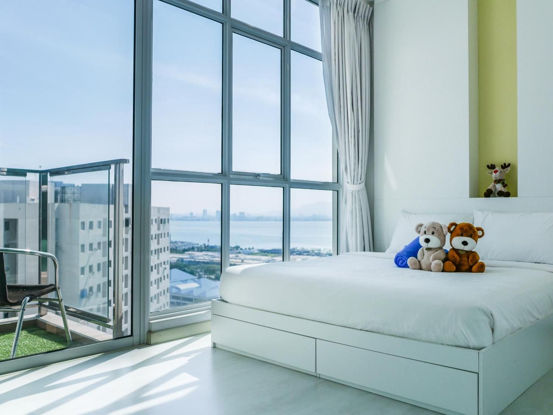 One-Bedroom Apartment - Oceanfront