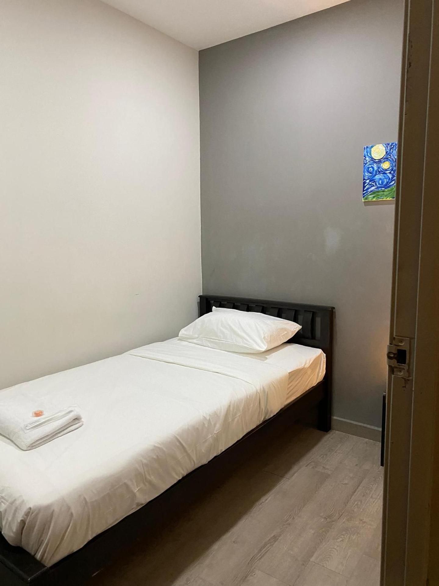 Single Room With Private Bathroom