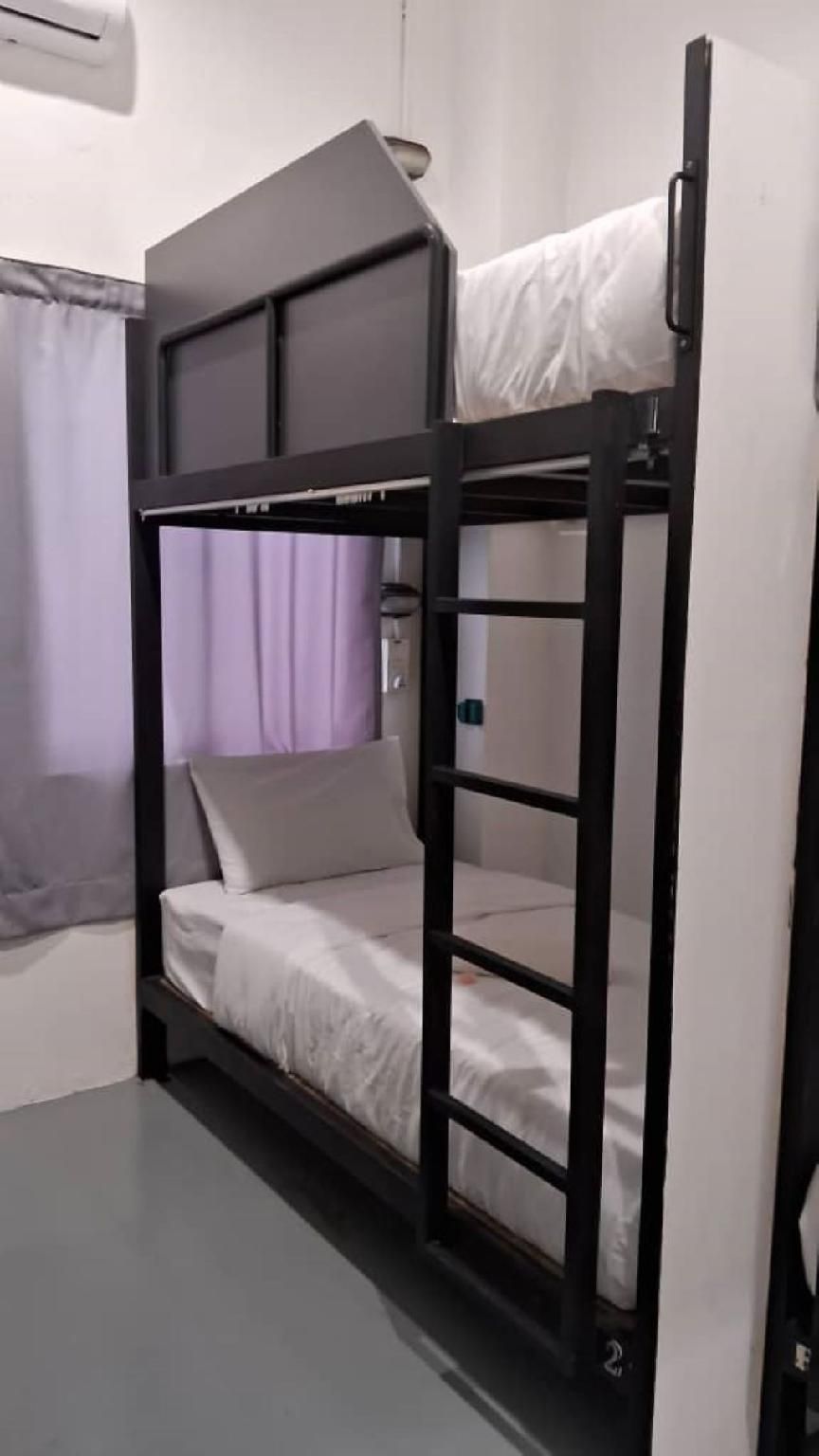 Mixed Dormitory - 10 Bunk Beds