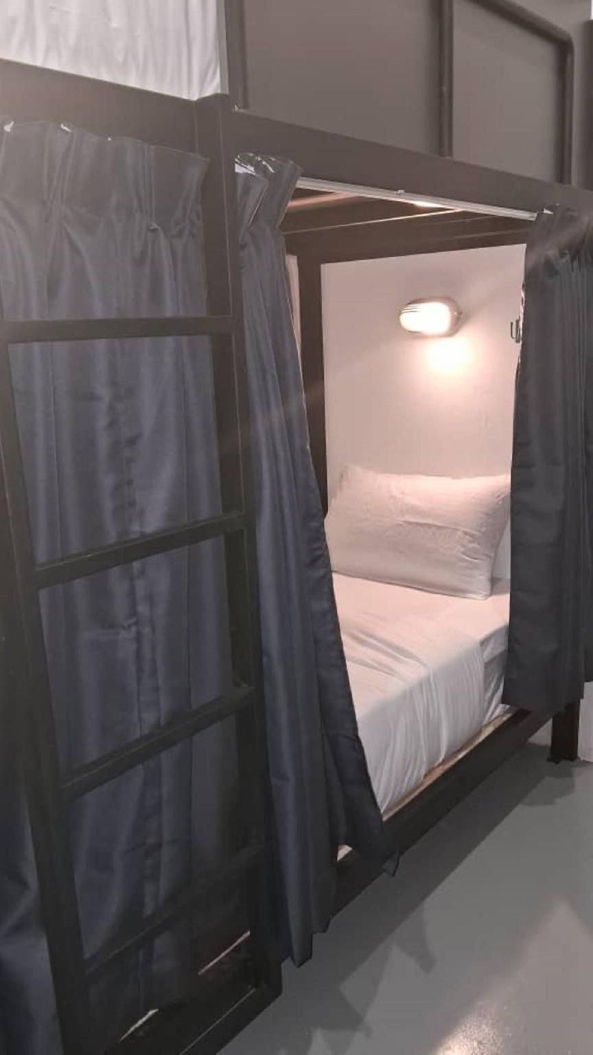 Mixed Dormitory - 10 Bunk Beds