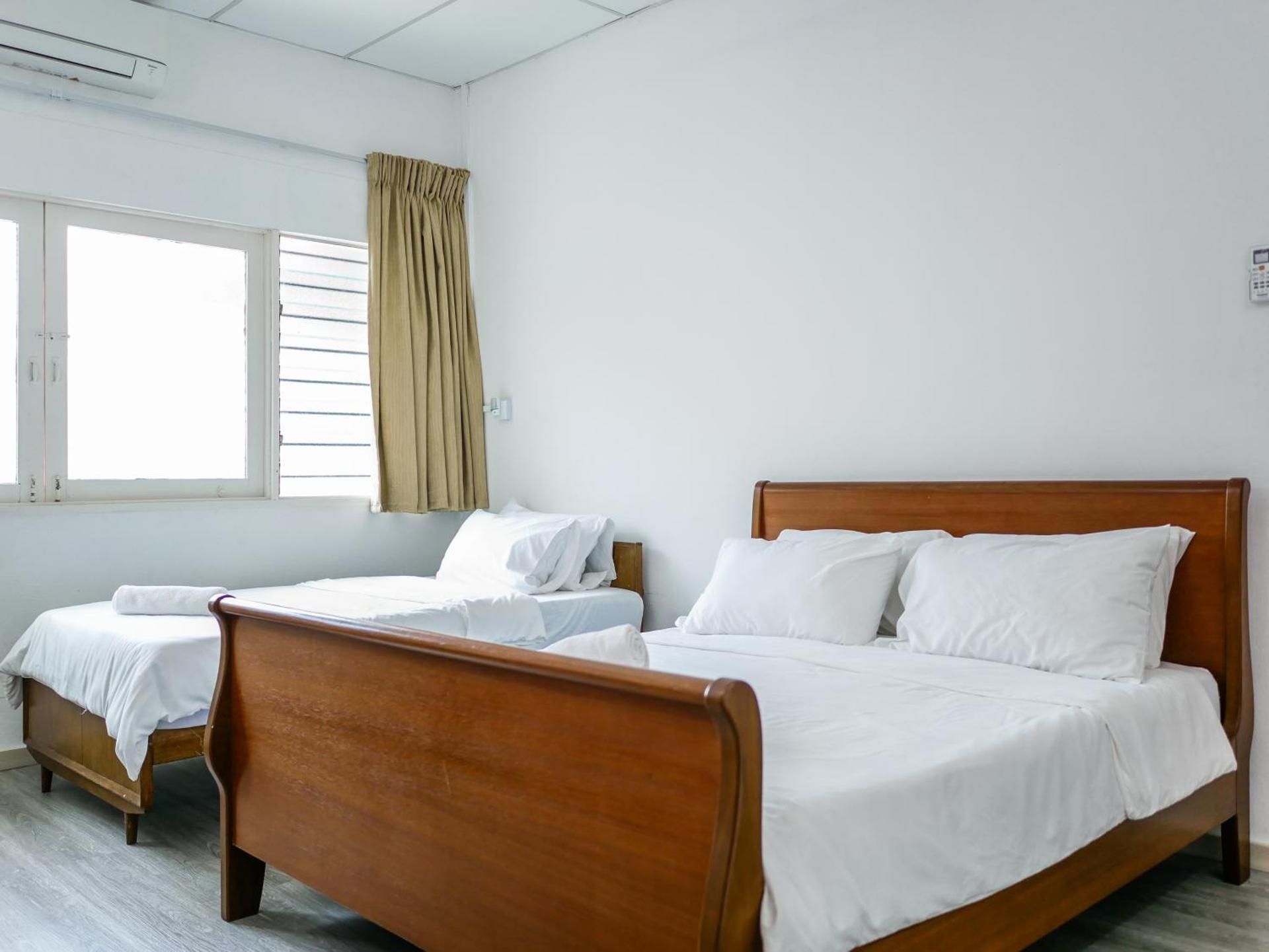 Triple Room with Shared Bathroom