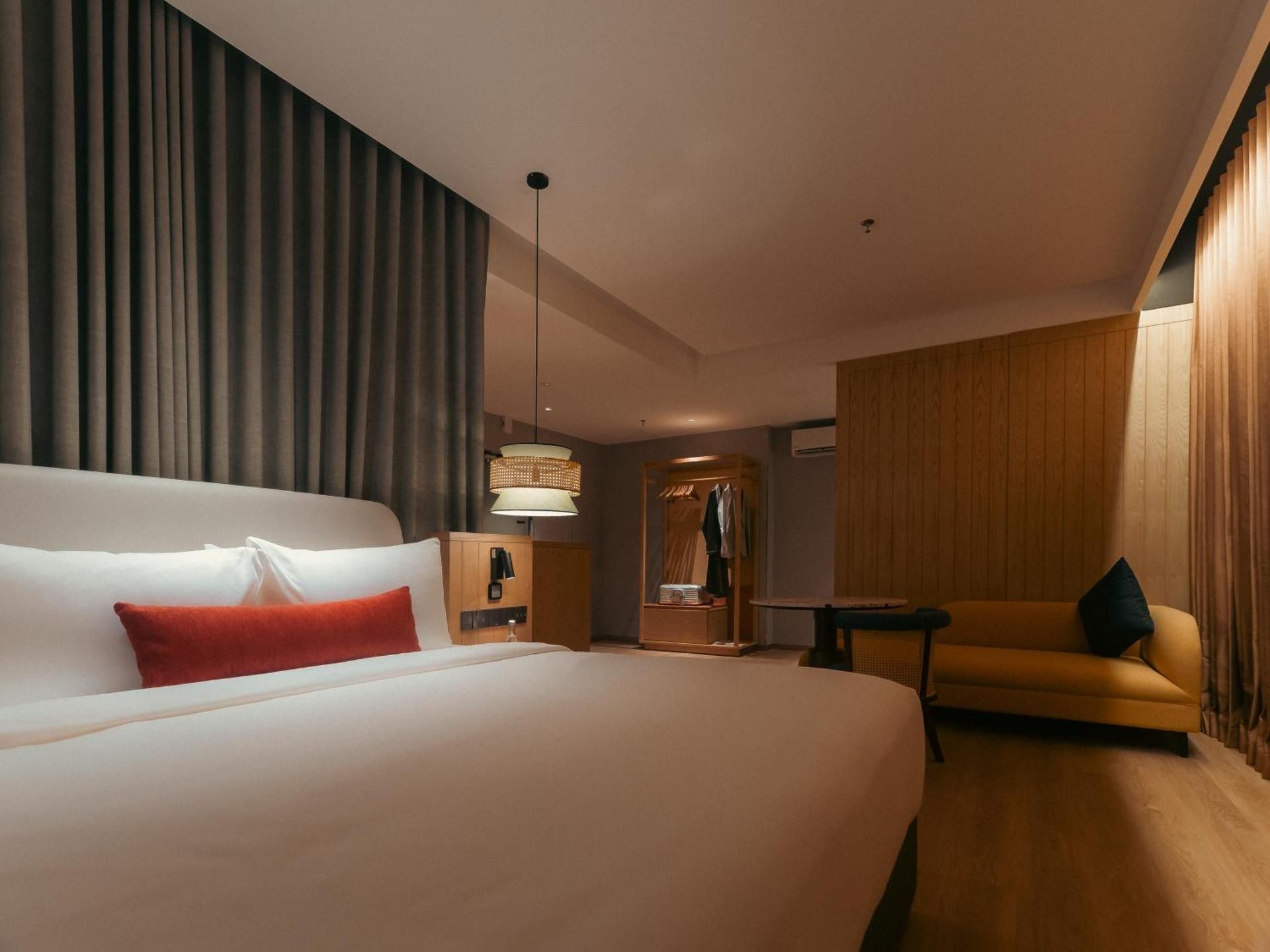 Business Executive Room