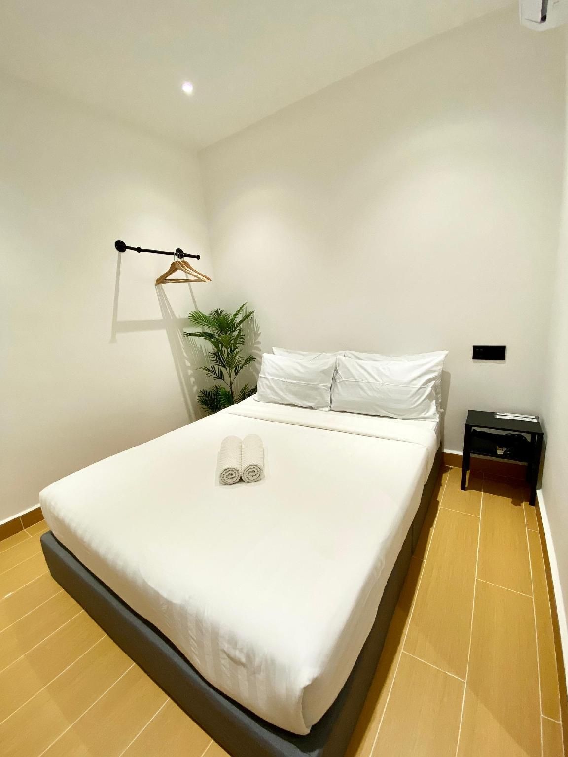 The 6N by Sky Hive Standard Room