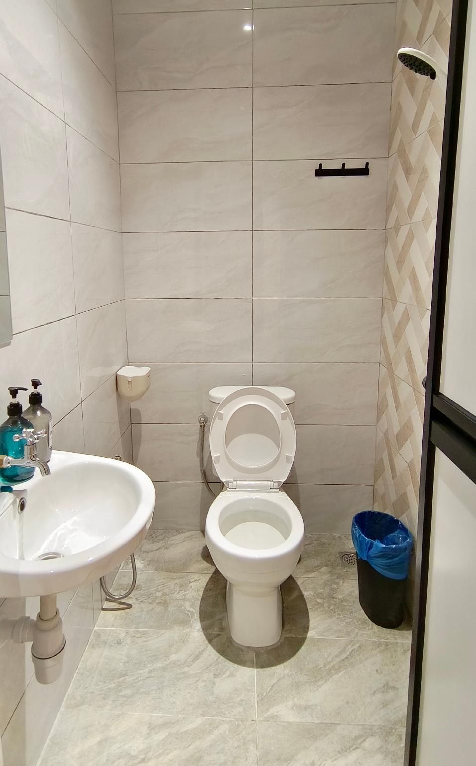 The 6N by Sky Hive Double Room 2