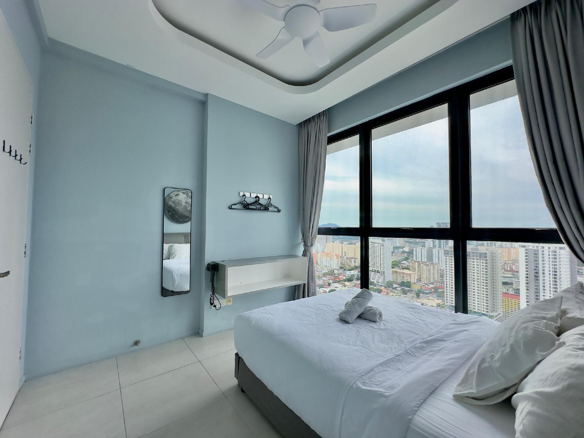 2 Bedroom - 2 Bath Family Superior Suite