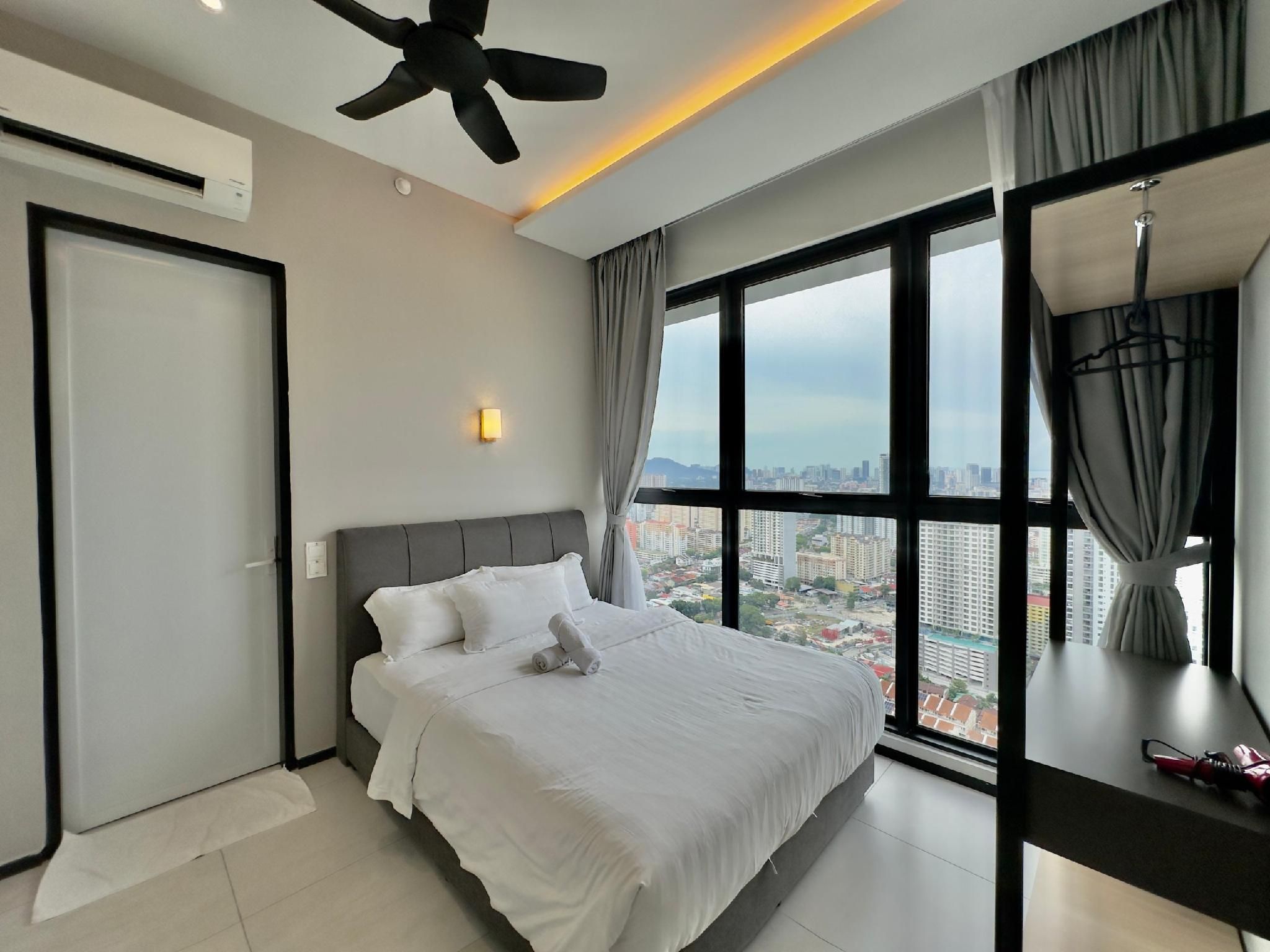 2 Bedroom - 2 Bath Family Suite