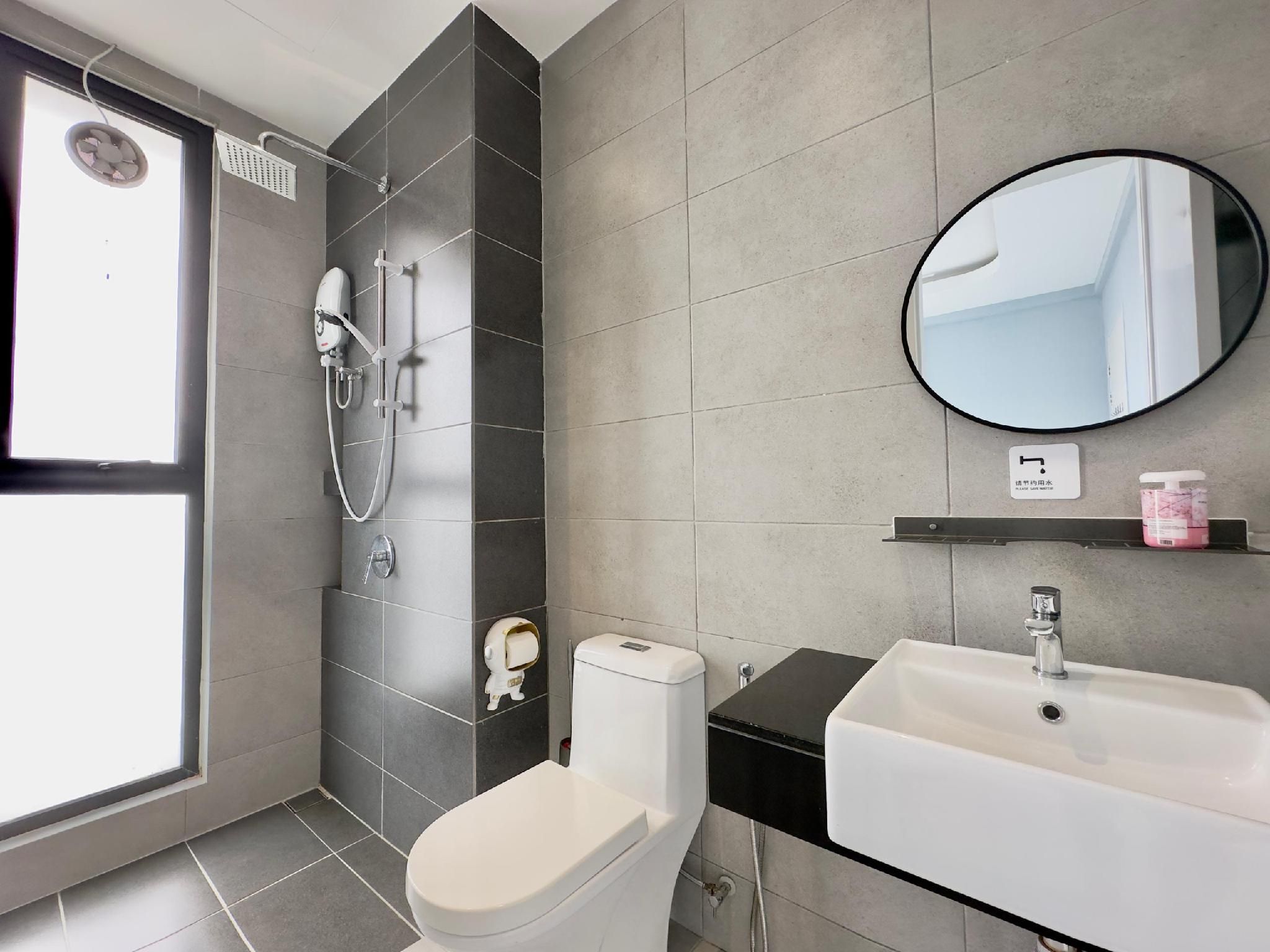 2 Bedroom - 2 Bath Family Superior Suite