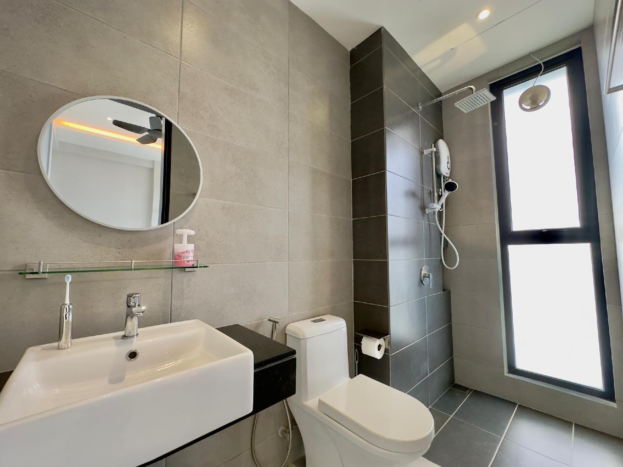 2 Bedroom - 2 Bath Family Suite