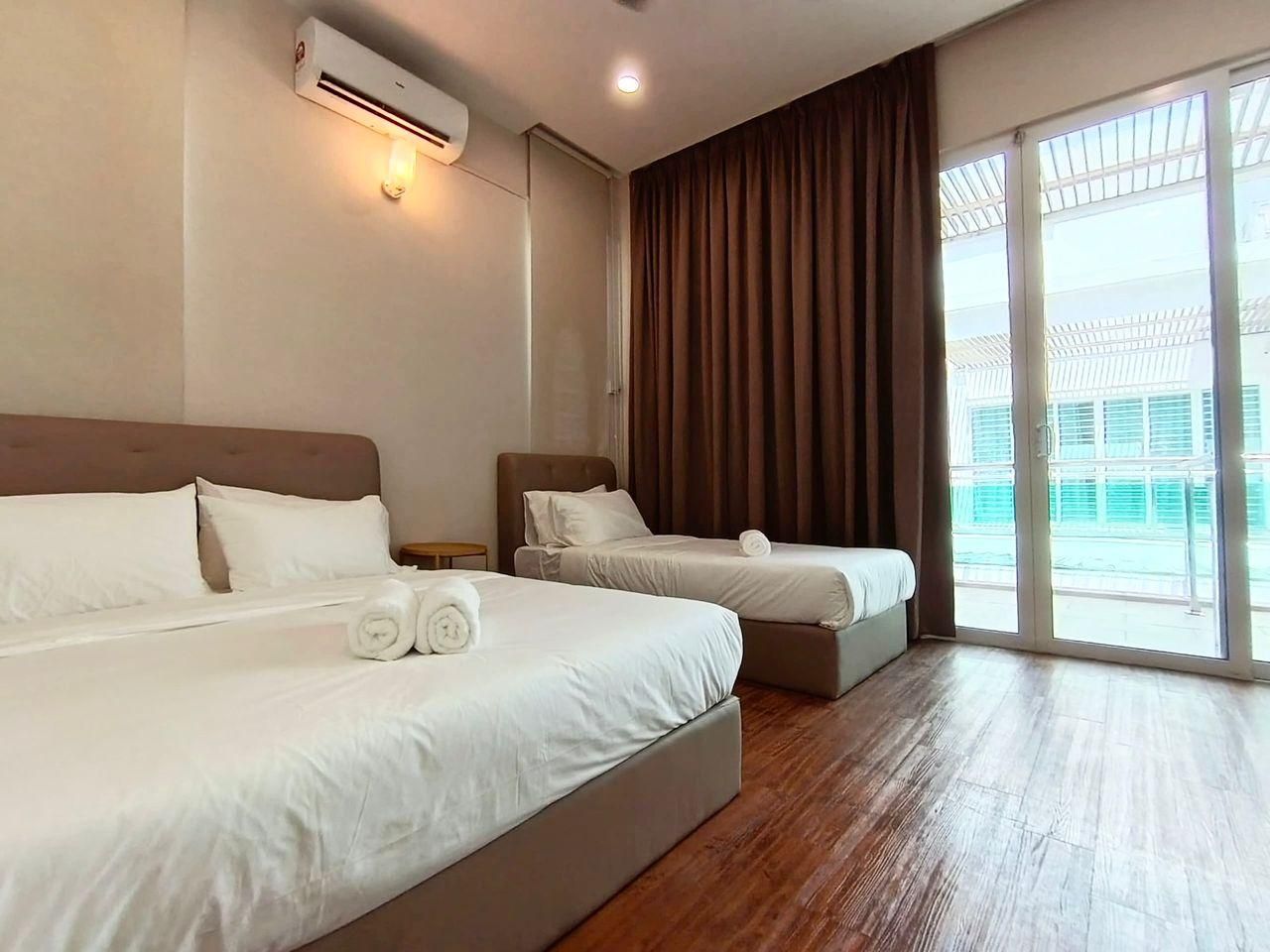 Triple Room Shared Bathroom