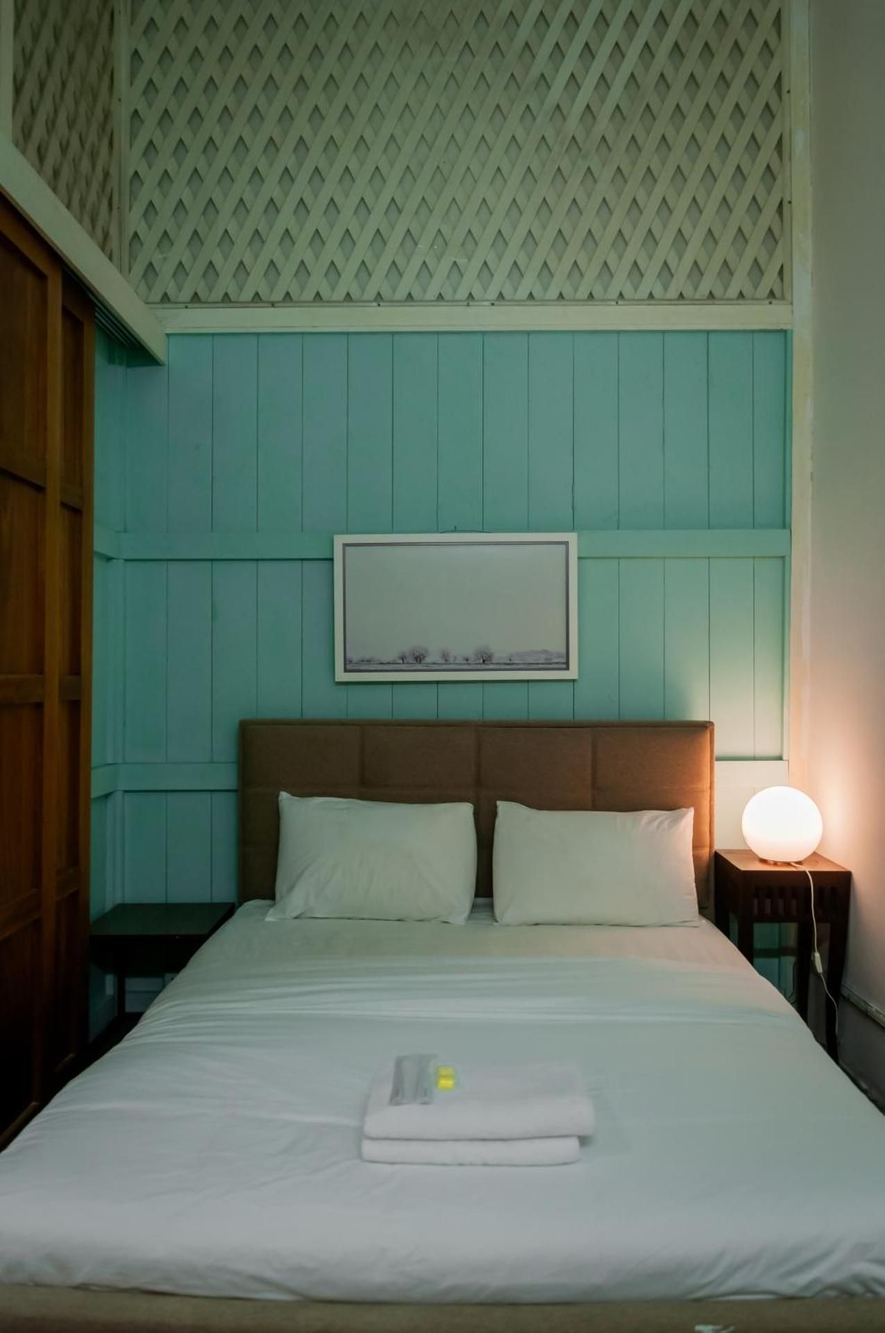 Queen Room with Shared Bathroom