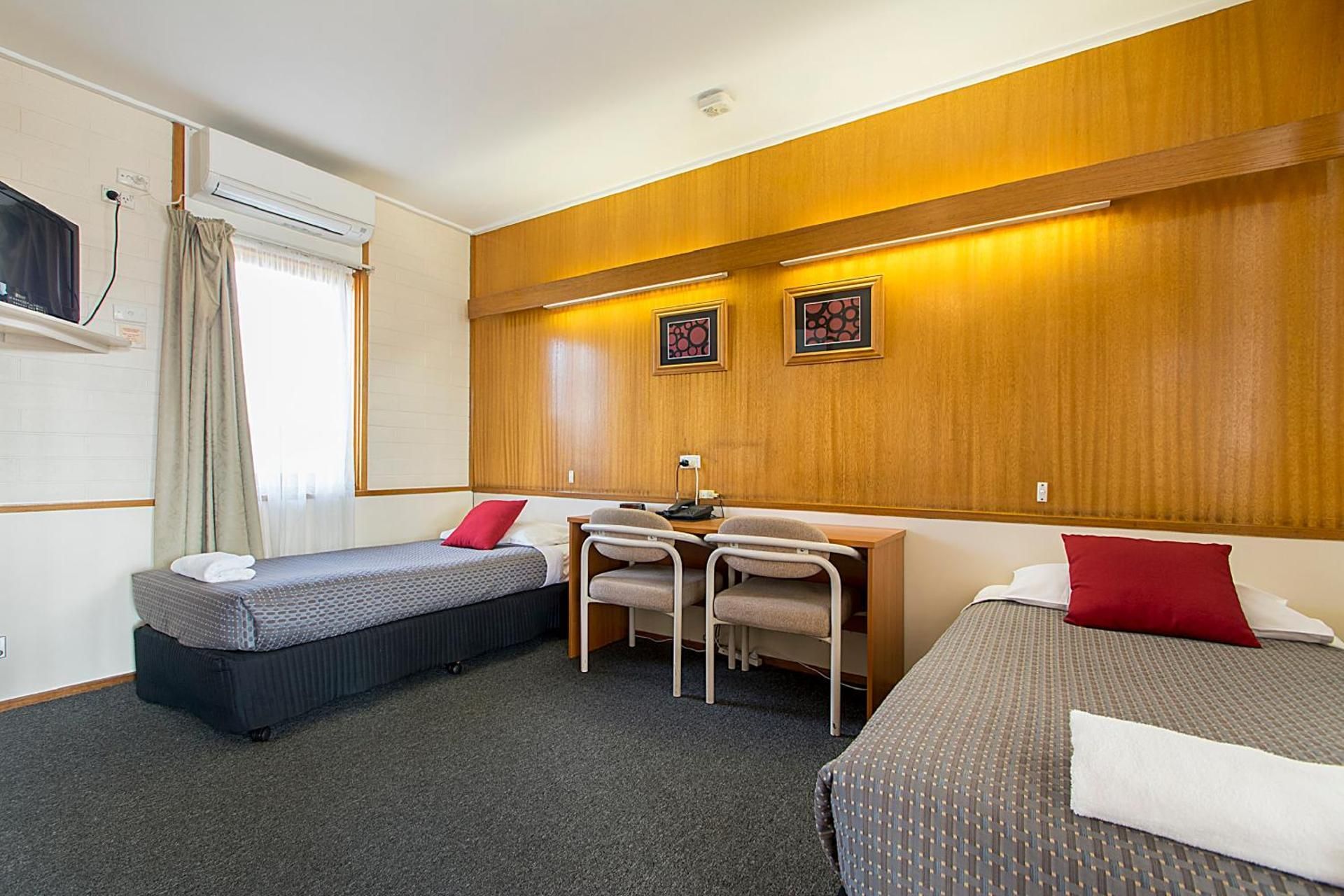 Twin Room - Non-Smoking